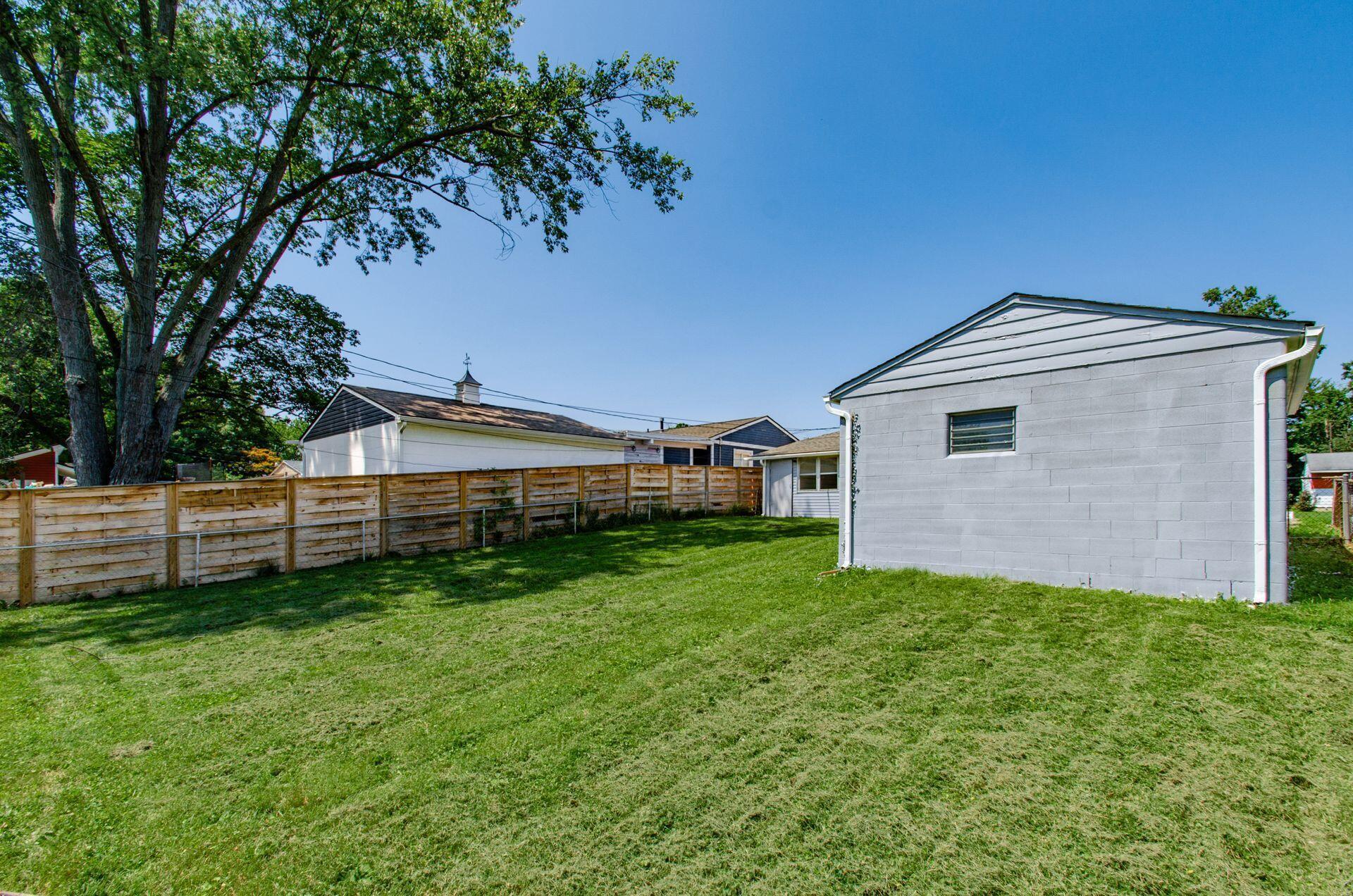 2283 Ward Road Columbus, OH 43224 - Photo 24 of 25 039_eee2f_K 2283 Ward Rd078-2