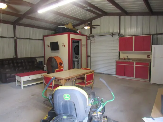 $1,290,000 | 111 Tyler Lane, Pottsboro, TX 75076