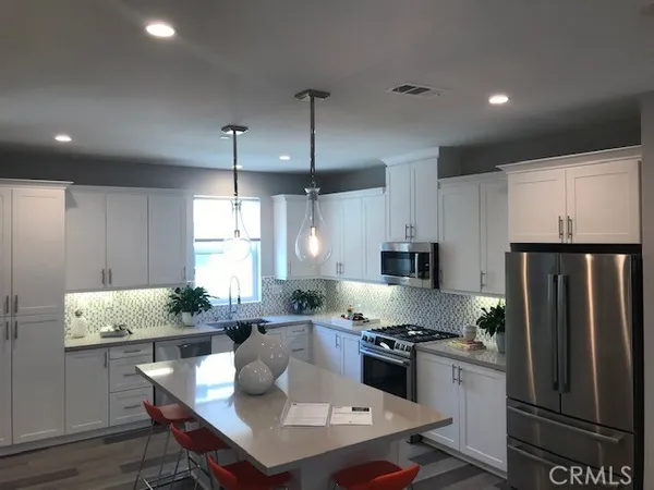 $4,200 | 2288 Synergy, Irvine, CA 92614
