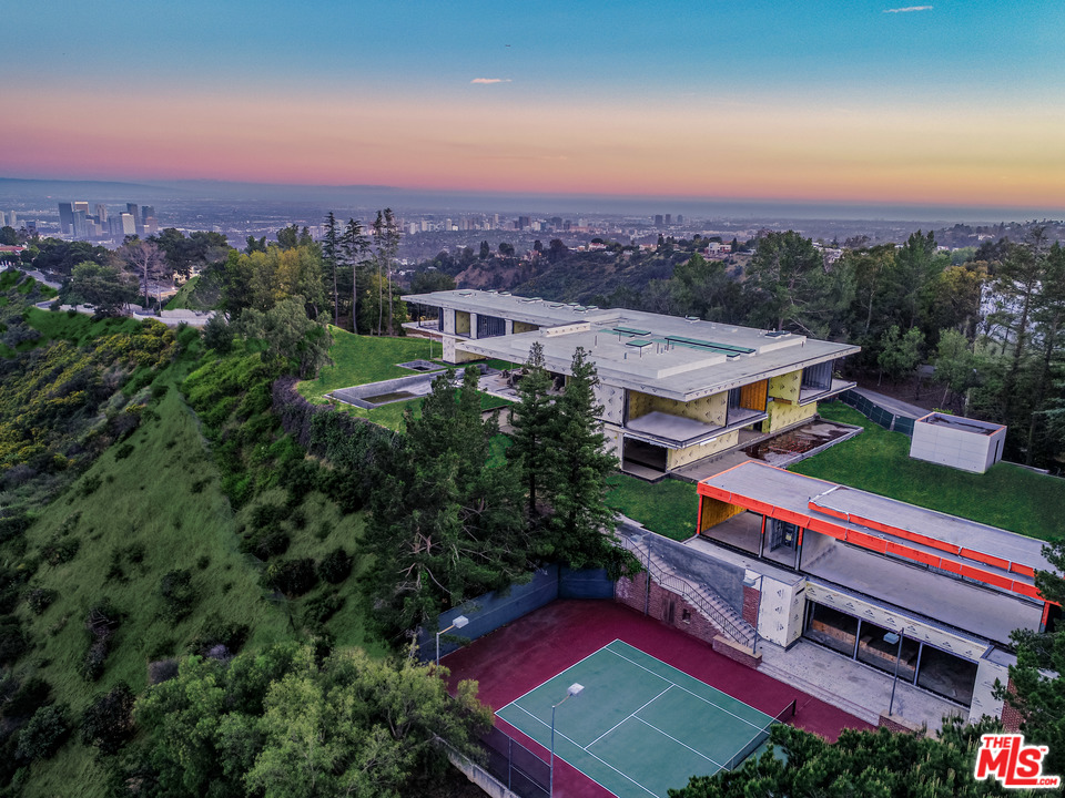 16 Beverly Park Beverly Hills, CA 90210 - Photo 17 of 20