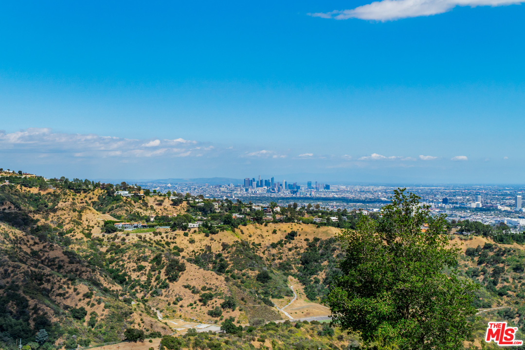 16 Beverly Park Beverly Hills, CA 90210 - Photo 20 of 20 a view of a city