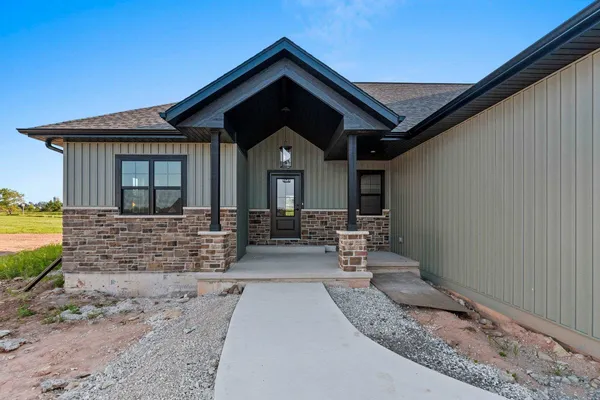 $694,900 | 1650 Sweetbriar Way Green, Green Bay, WI 54311