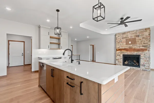 $694,900 | 1650 Sweetbriar Way Green, Green Bay, WI 54311