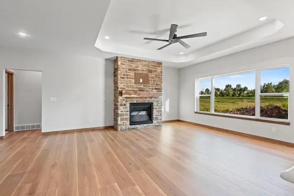 $694,900 | 1650 Sweetbriar Way Green, Green Bay, WI 54311