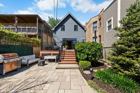 $1,349,000 | 1819 North Whipple Street, Chicago, IL 60647