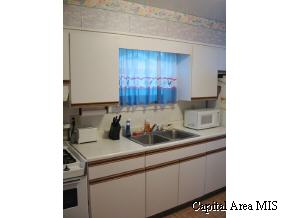 2524 East Keys Avenue Springfield, IL 62702 - Photo 3 of 8