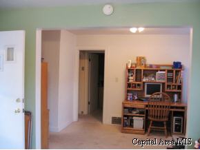 2524 East Keys Avenue Springfield, IL 62702 - Photo 4 of 8