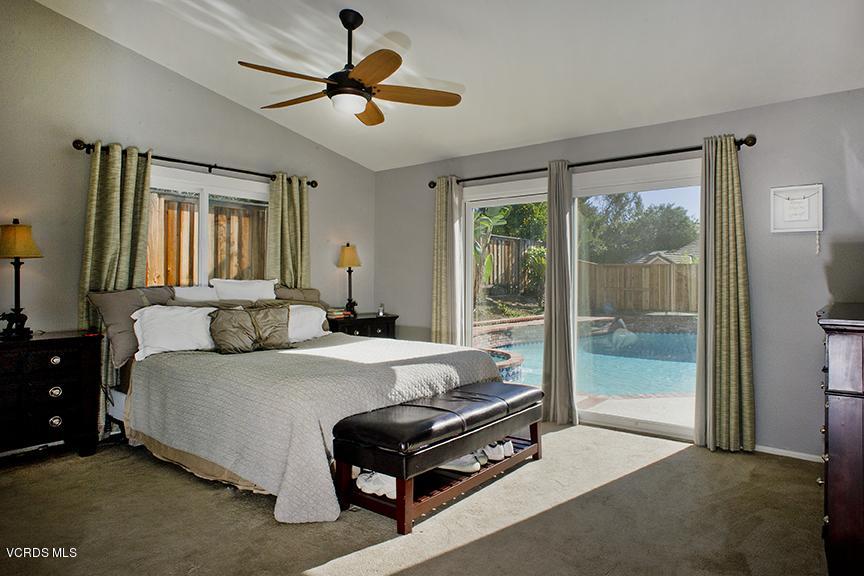 3560 Radcliffe Road Thousand Oaks, CA 91360 - Photo 13 of 26 a bedroom with a bed and a large window
