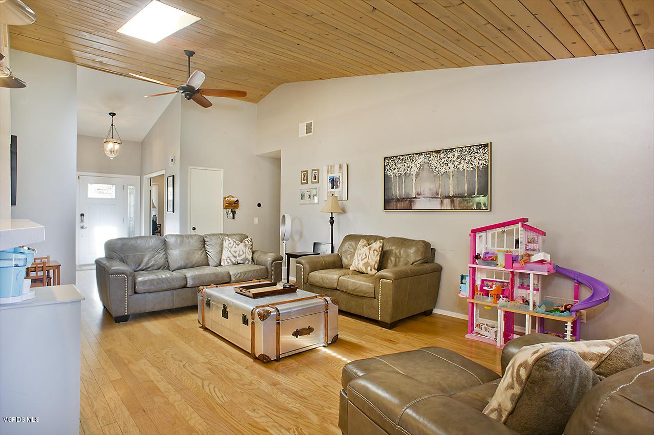 3560 Radcliffe Road Thousand Oaks, CA 91360 - Photo 9 of 26 a living room with furniture and a flat screen tv