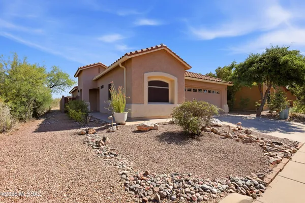 $329,999 | 10490 East Oakbrook Street, Tucson, AZ 85747