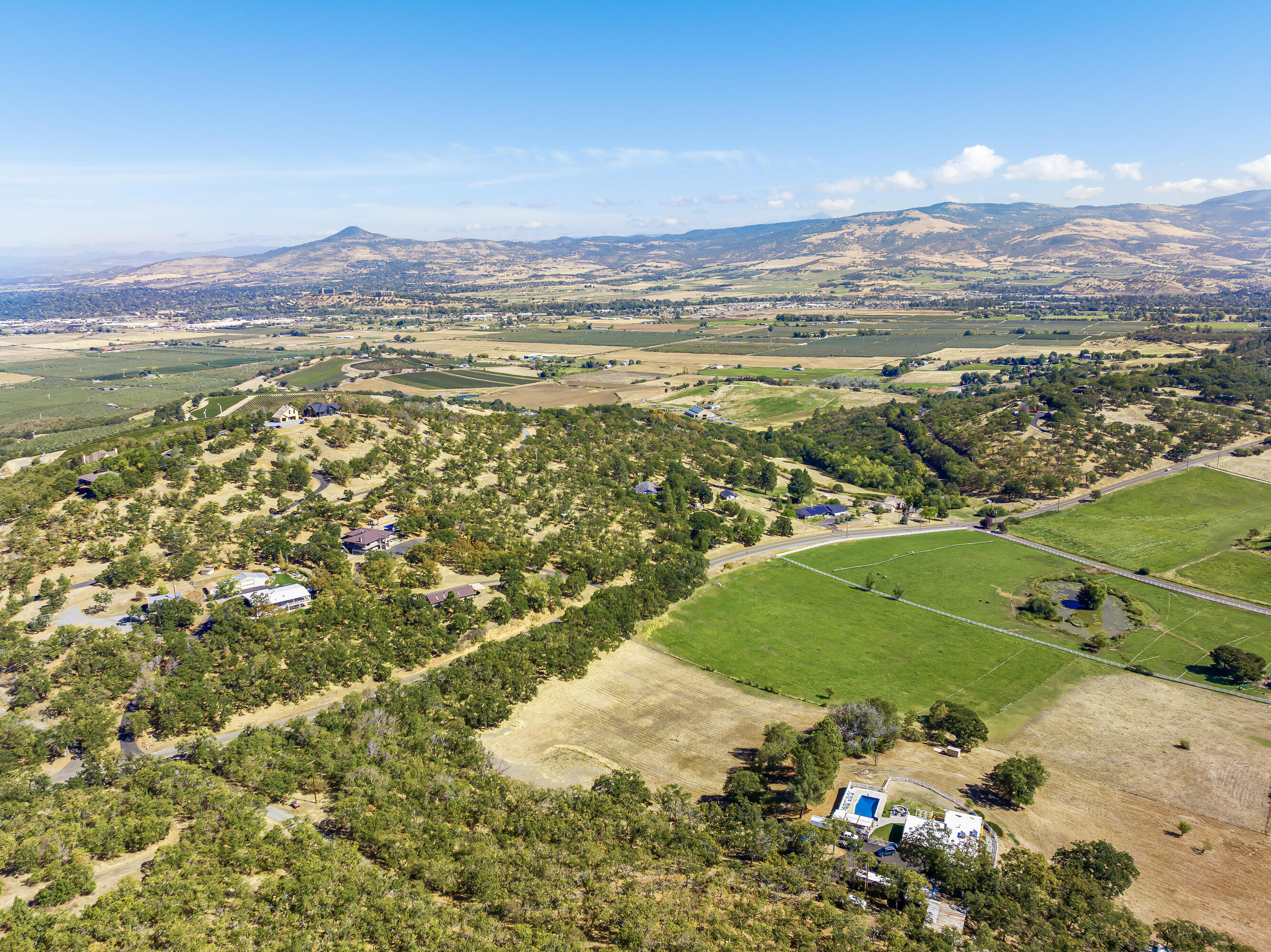 4851 Pioneer Road Medford, OR 97501 - Photo 12 of 26 DJI_0469