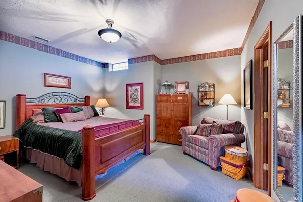 $1,295,000 | 136 Tulip Lane, Bremen, IN 46506