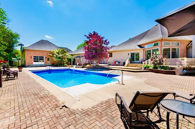 $1,295,000 | 136 Tulip Lane, Bremen, IN 46506