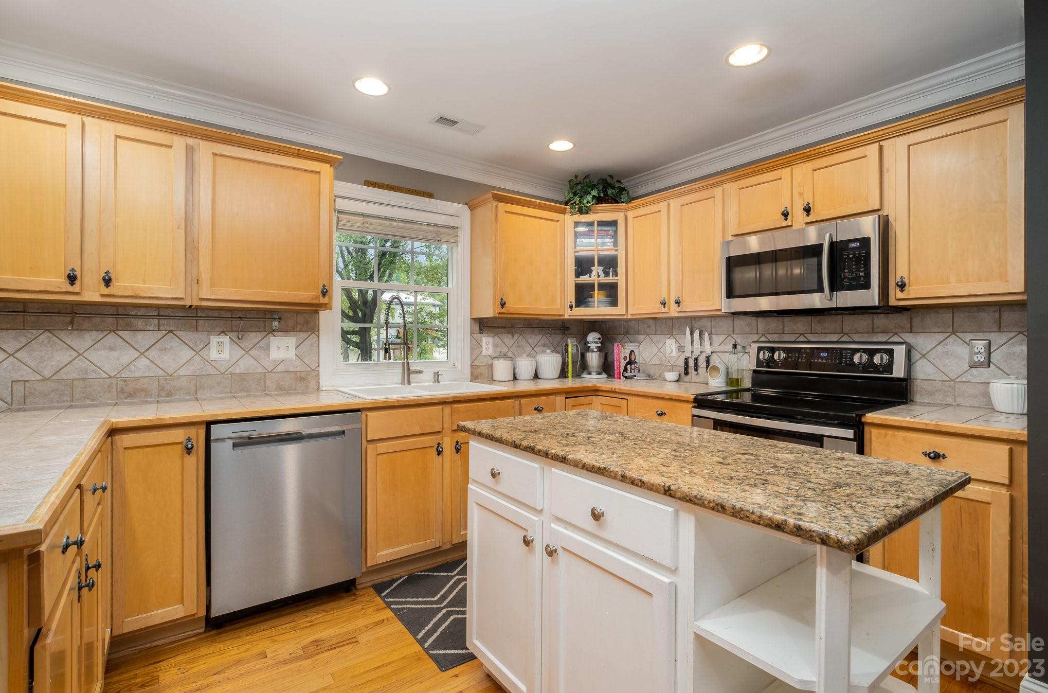 694 Langtree Road Mooresville, NC 28117 - Photo 12 of 37 Gallery Image 12