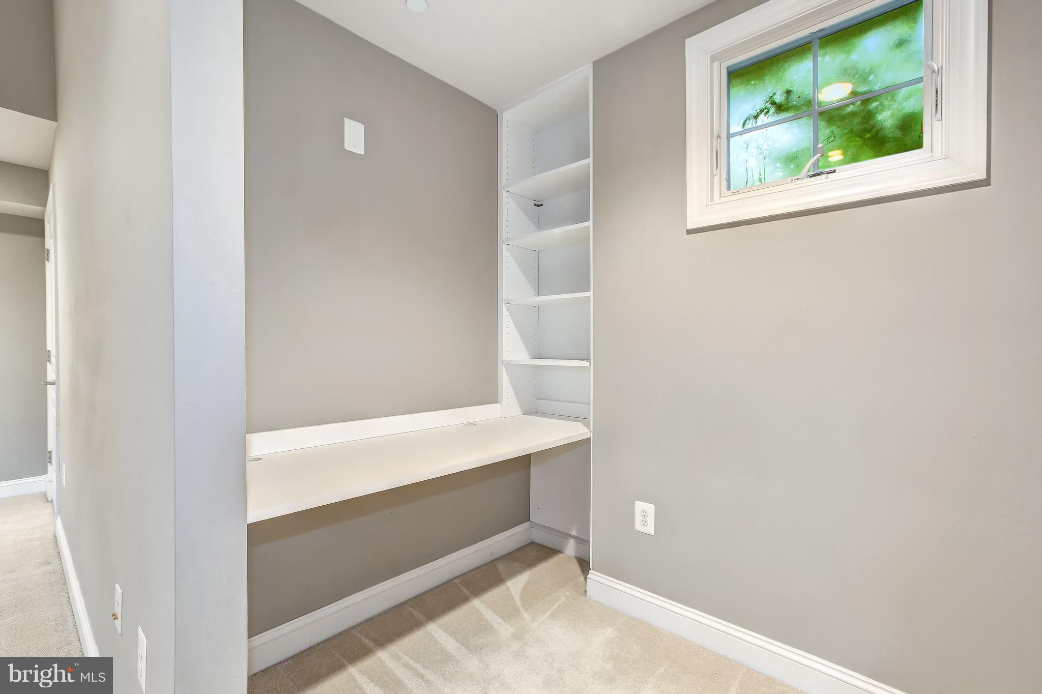 5922 Walhonding Road Bethesda, MD 20816 - Photo 14 of 28 Bedroom (Master)