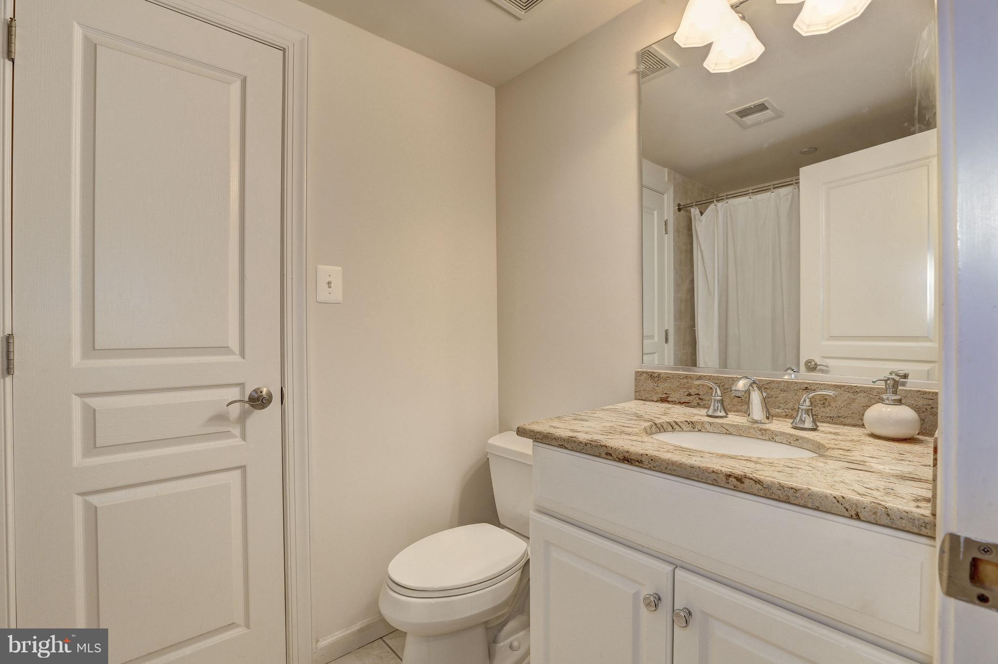 5922 Walhonding Road Bethesda, MD 20816 - Photo 26 of 28 Fifth Bath