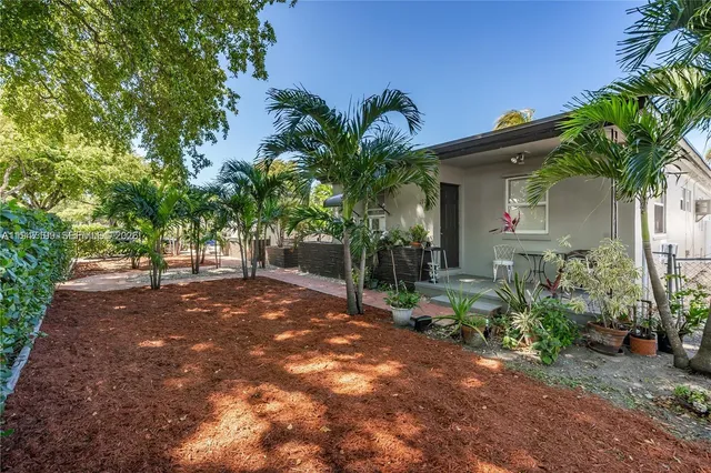 $1,900 | 1925 Dewey Street, Unit 3, Hollywood, FL 33020