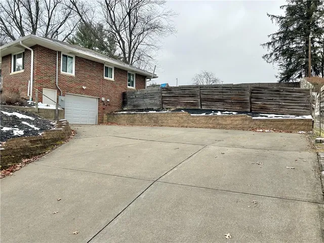 $239,900 | 1727 Ridgewood Drive, Washington, PA 15301