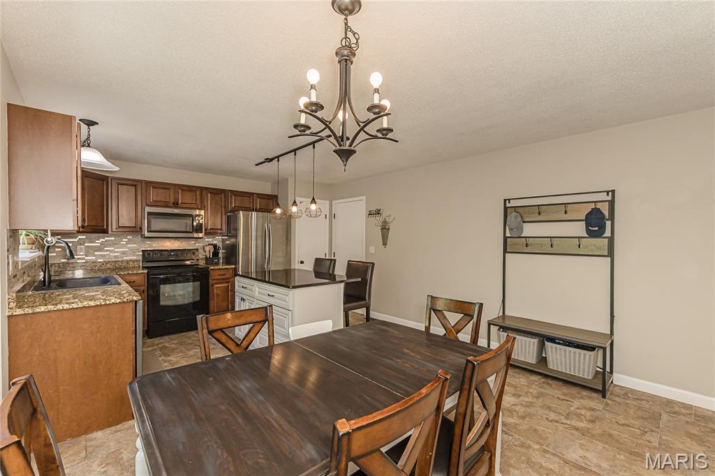 2829 Royallvalley Way O'Fallon, MO 63368 - Photo 11 of 43