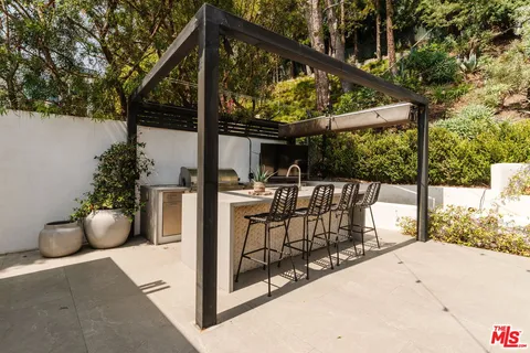 $5,198,000 | 252 North Kenter Avenue, Los Angeles, CA 90049
