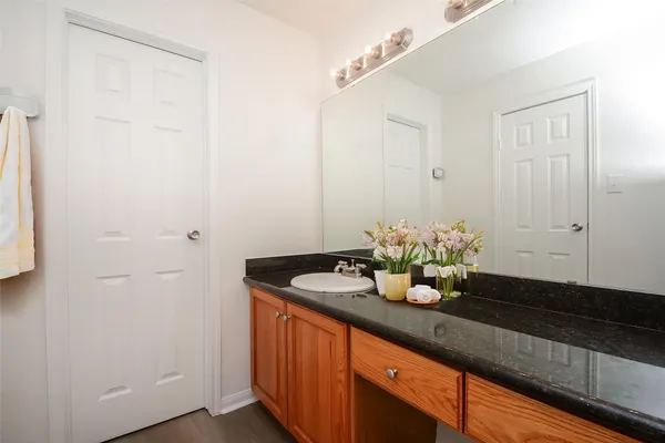 $175,000 | 9850 Pagewood Lane, Unit 1806, Houston, TX 77063