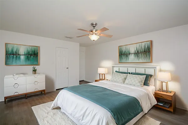 $175,000 | 9850 Pagewood Lane, Unit 1806, Houston, TX 77063