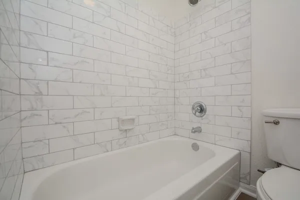 $175,000 | 9850 Pagewood Lane, Unit 1806, Houston, TX 77063