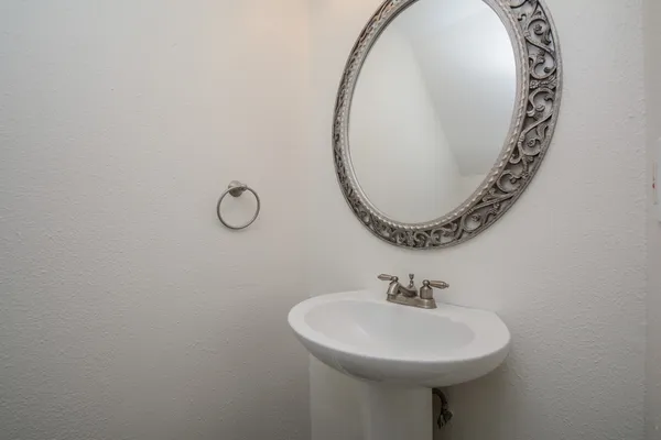 $175,000 | 9850 Pagewood Lane, Unit 1806, Houston, TX 77063