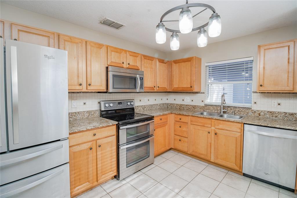 3473 Raleigh Drive Winter Haven, FL 33884 - Photo 8 of 31