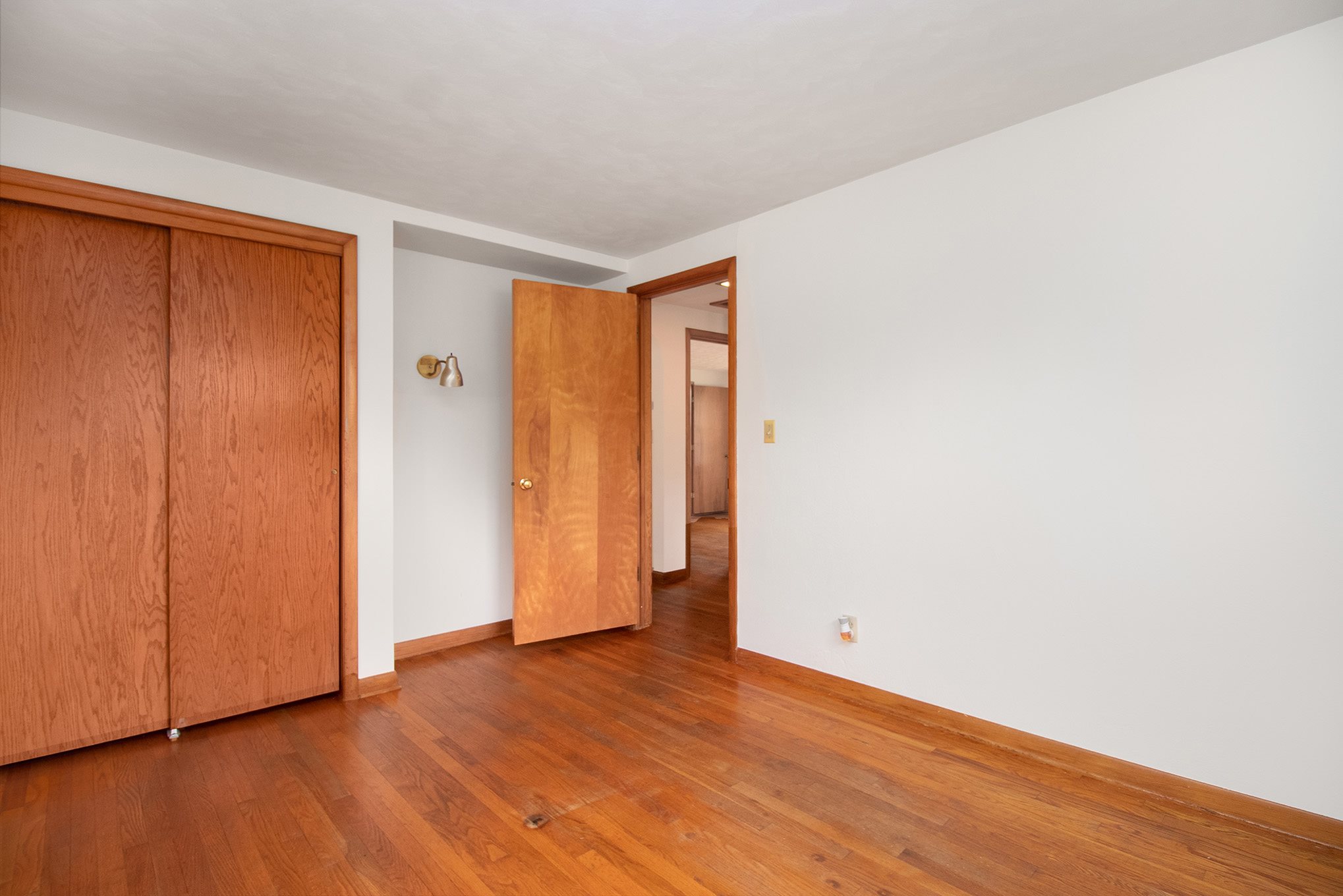 21400 Roosevelt Road South Bend, IN 46614 - Photo 13 of 19
