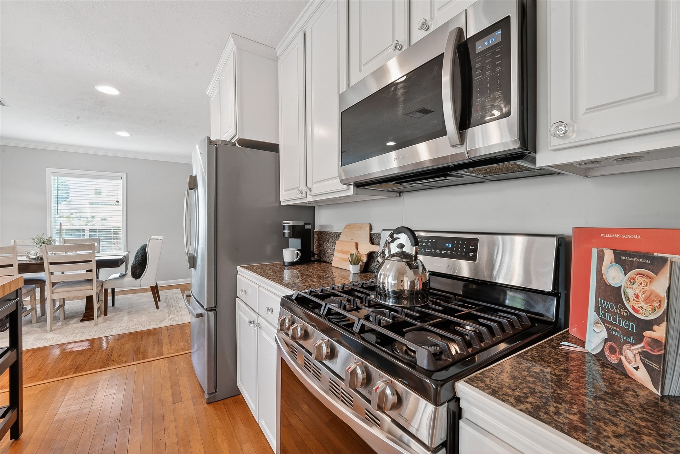 2019 Gostick Street Houston, TX 77008 - Photo 18 of 36