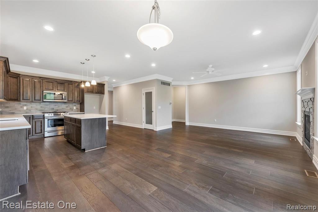 3847 Dearborn Avenue Rochester Hills, MI 48309 - Photo 15 of 25