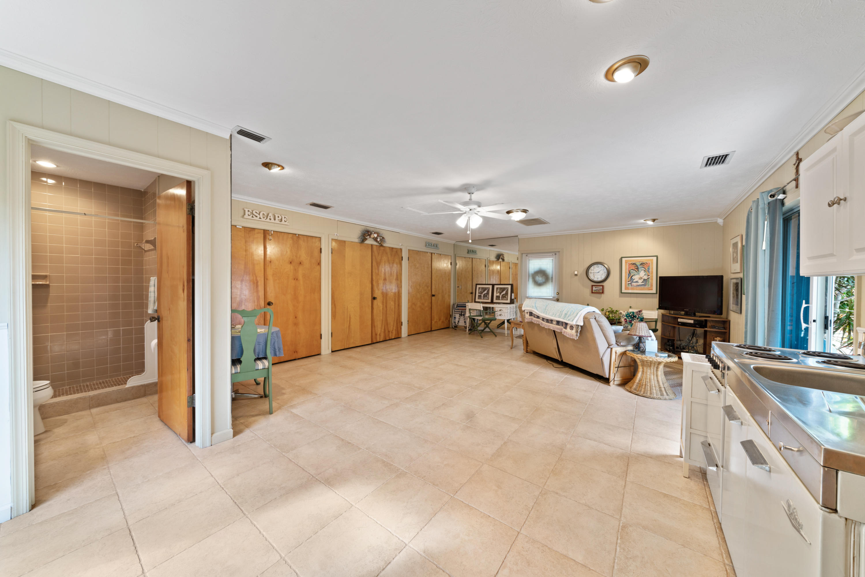 2016 Joy-Rene Lane North Palm Beach, FL 33408 - Photo 18 of 24 EFFICIENCY UNIT #5