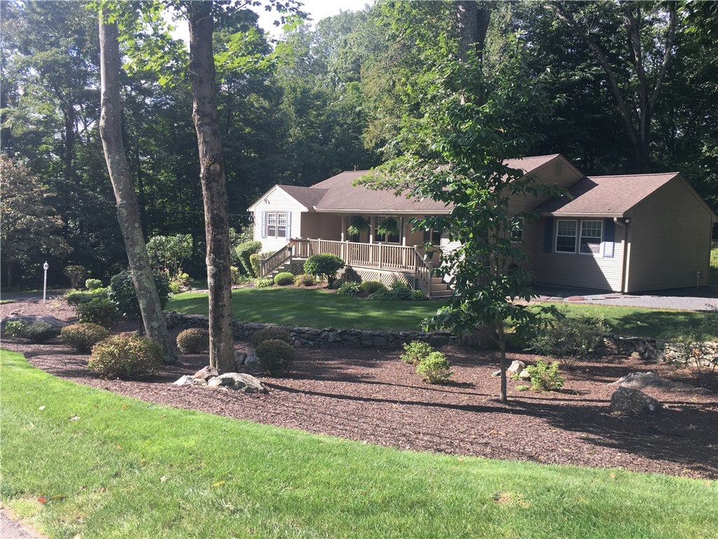 220 Scott Road Cumberland, RI 02864 - Photo 5 of 27