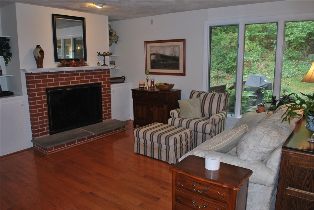 220 Scott Road Cumberland, RI 02864 - Photo 8 of 27