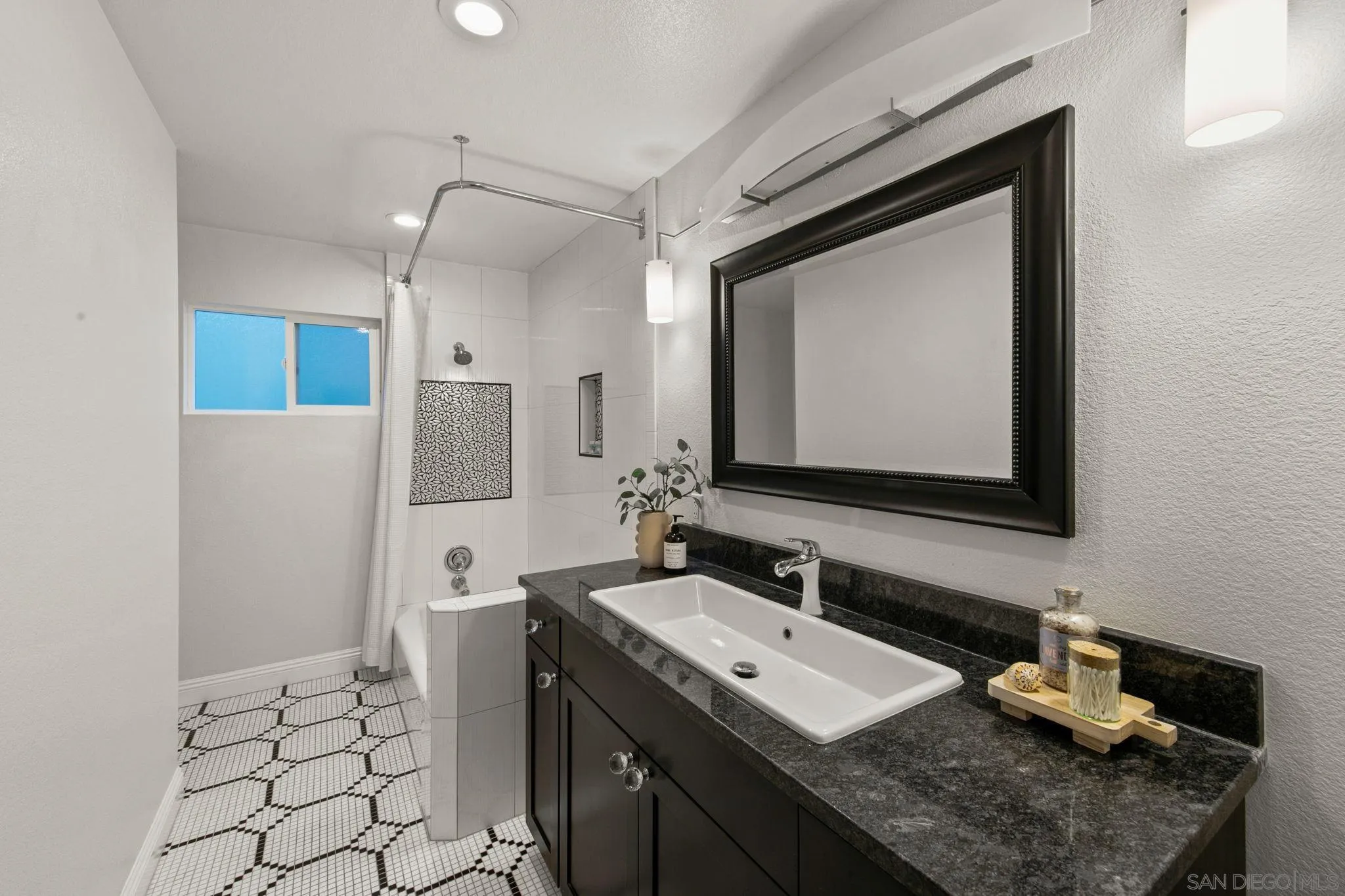 1525 Willow Street San Diego, CA 92106 - Photo 28 of 58