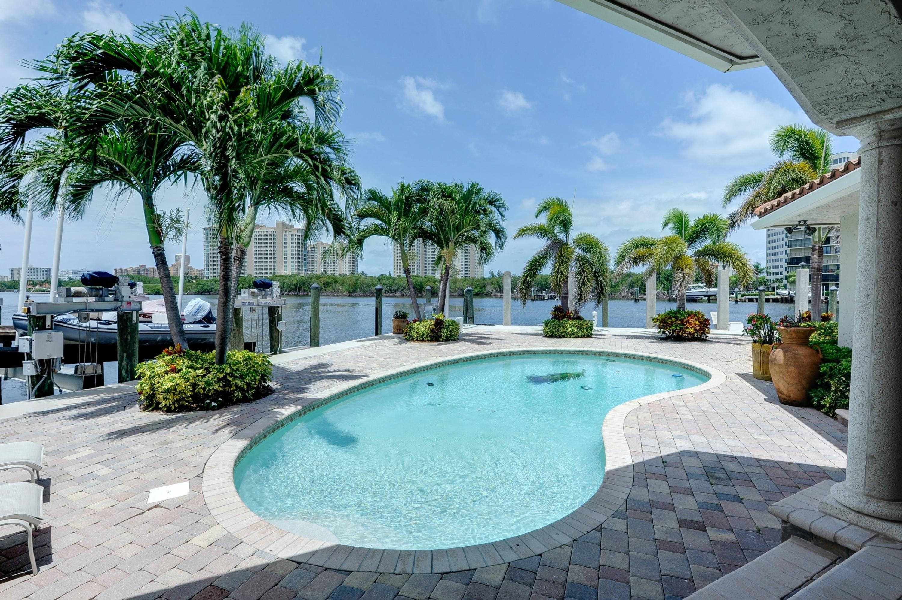 899 Forsyth Street Boca Raton, FL 33487 - Photo 14 of 22 006_Pool