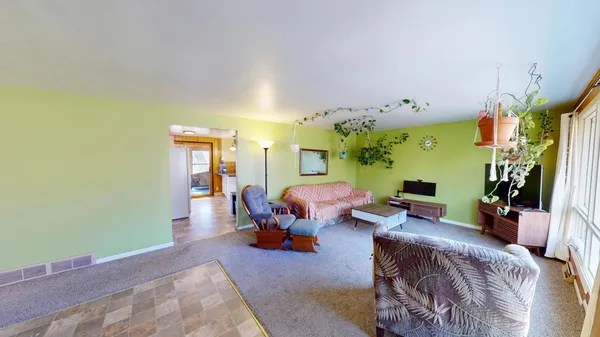 $189,000 | 1606 Frank Hall Drive, Albert Lea, MN 56007