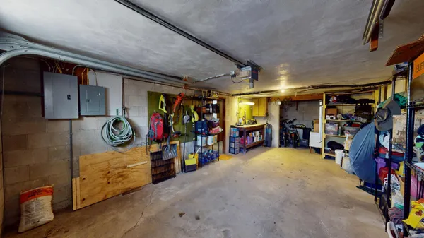 $189,000 | 1606 Frank Hall Drive, Albert Lea, MN 56007