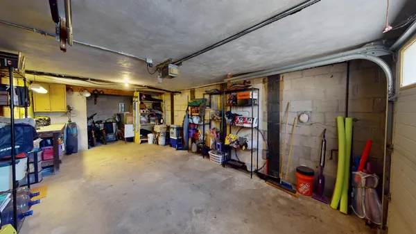 $189,000 | 1606 Frank Hall Drive, Albert Lea, MN 56007