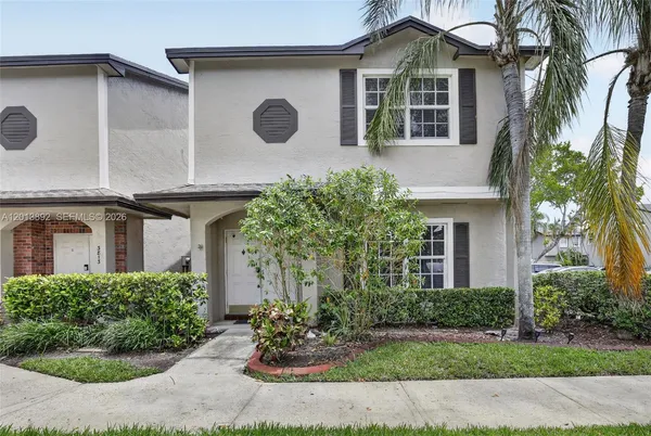 $3,300 | 3815 Northwest 122nd Terrace, Unit 3815, Sunrise, FL 33323