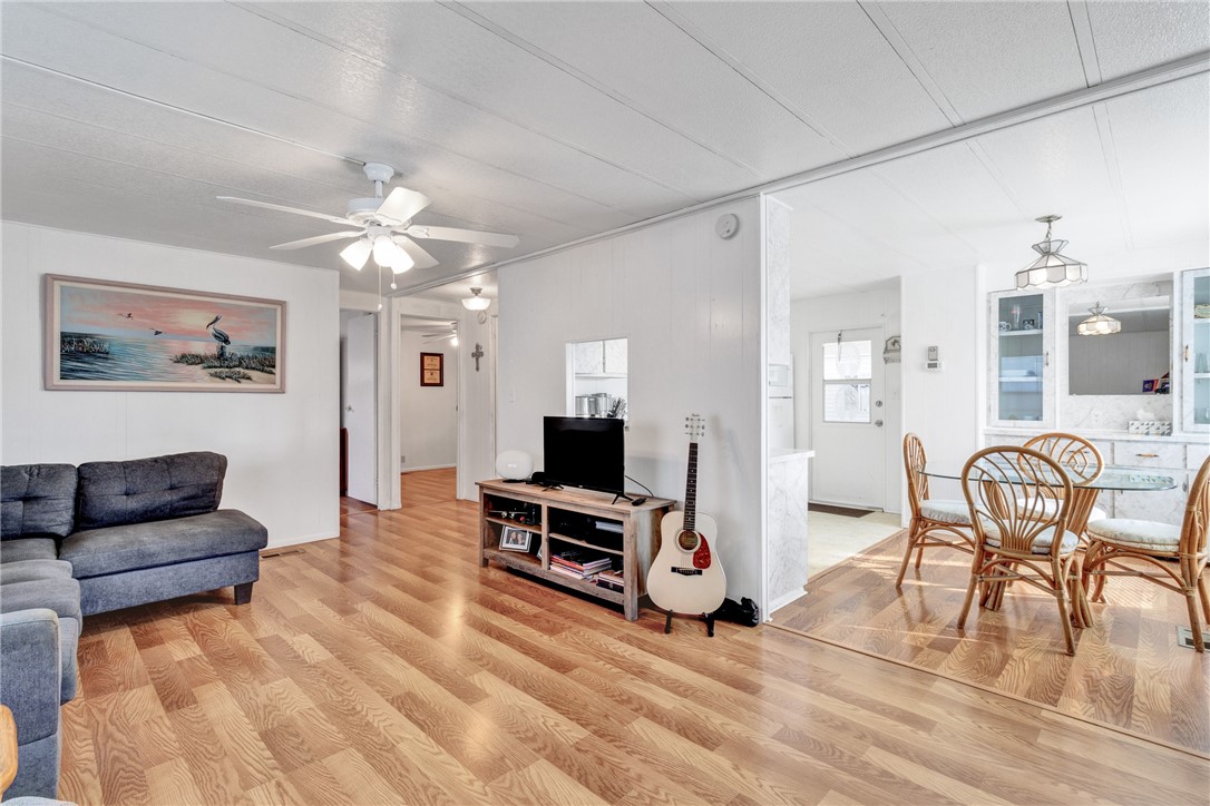 942 Wren Circle Sebastian, FL 32976 - Photo 10 of 32