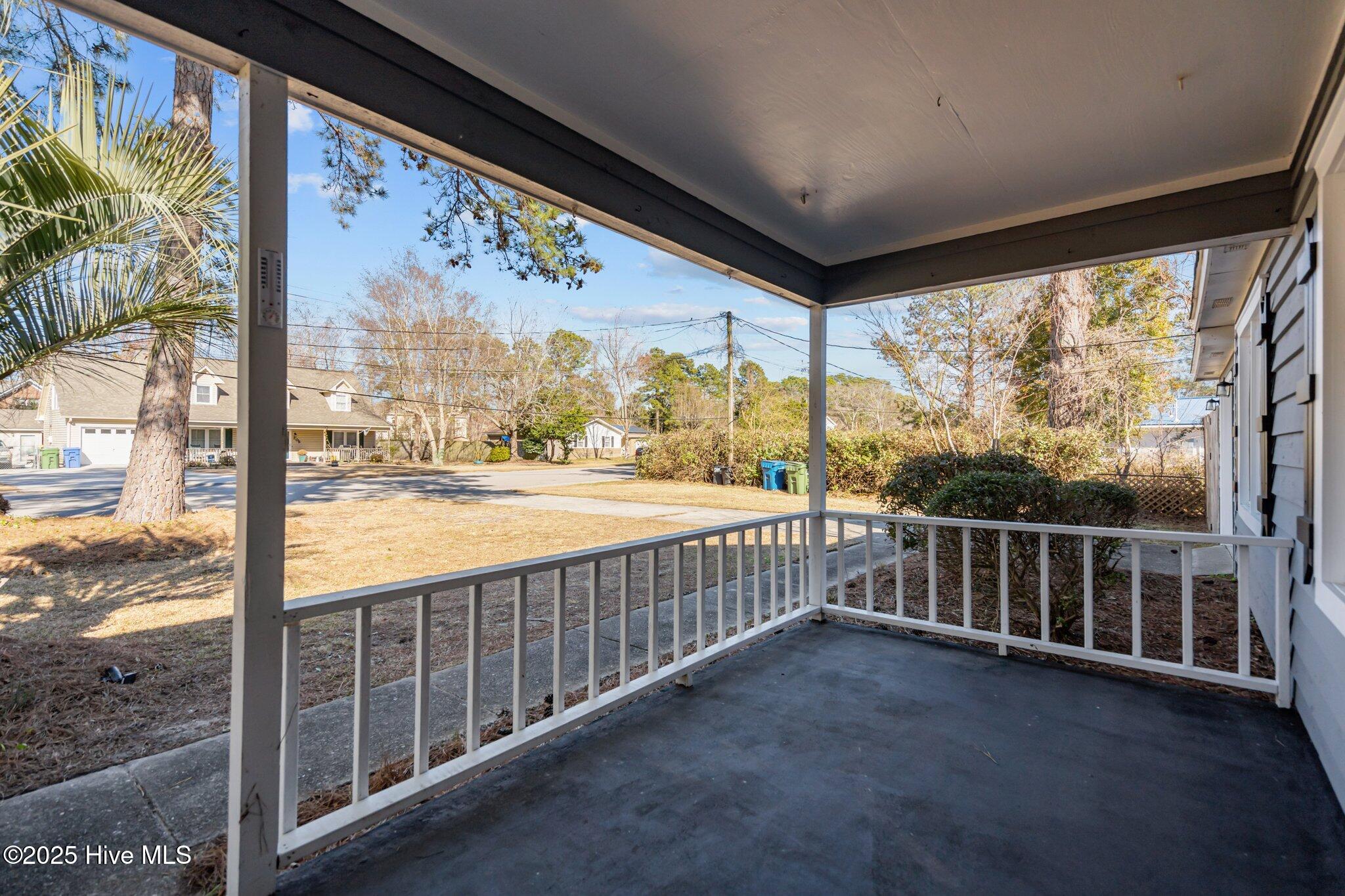 205 North Hampton Road Wilmington, NC 28409 - Photo 6 of 38 42-web-or-mls-DSC02966