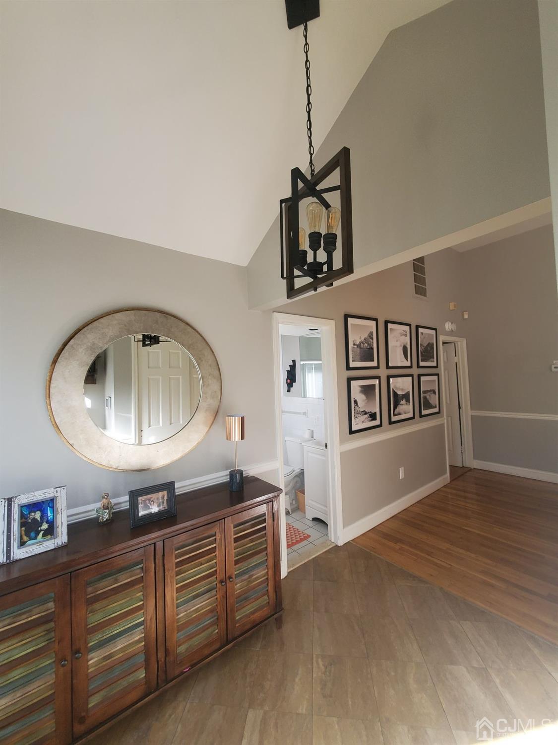 8 Ridge Road Morganville, NJ 07751 - Photo 4 of 34 Gallery Image 4