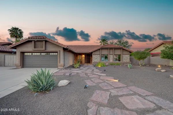 $735,000 | 938 East Knight Lane, Tempe, AZ 85284