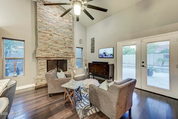$735,000 | 938 East Knight Lane, Tempe, AZ 85284