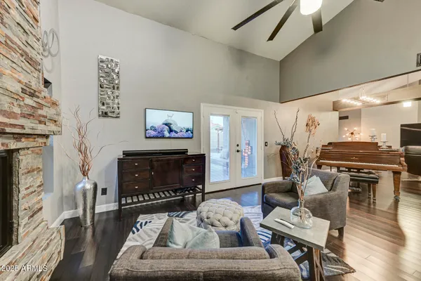$735,000 | 938 East Knight Lane, Tempe, AZ 85284