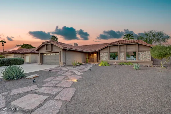 $735,000 | 938 East Knight Lane, Tempe, AZ 85284