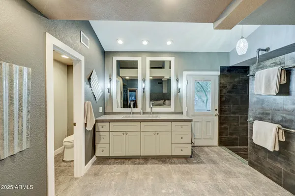 $735,000 | 938 East Knight Lane, Tempe, AZ 85284