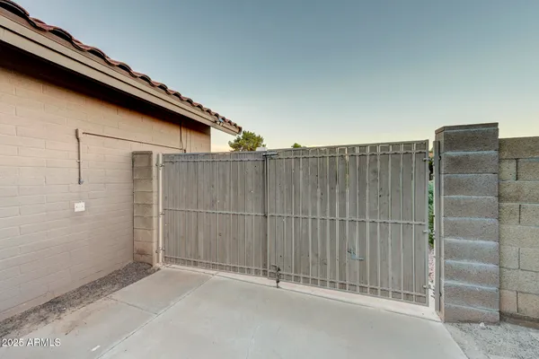 $735,000 | 938 East Knight Lane, Tempe, AZ 85284